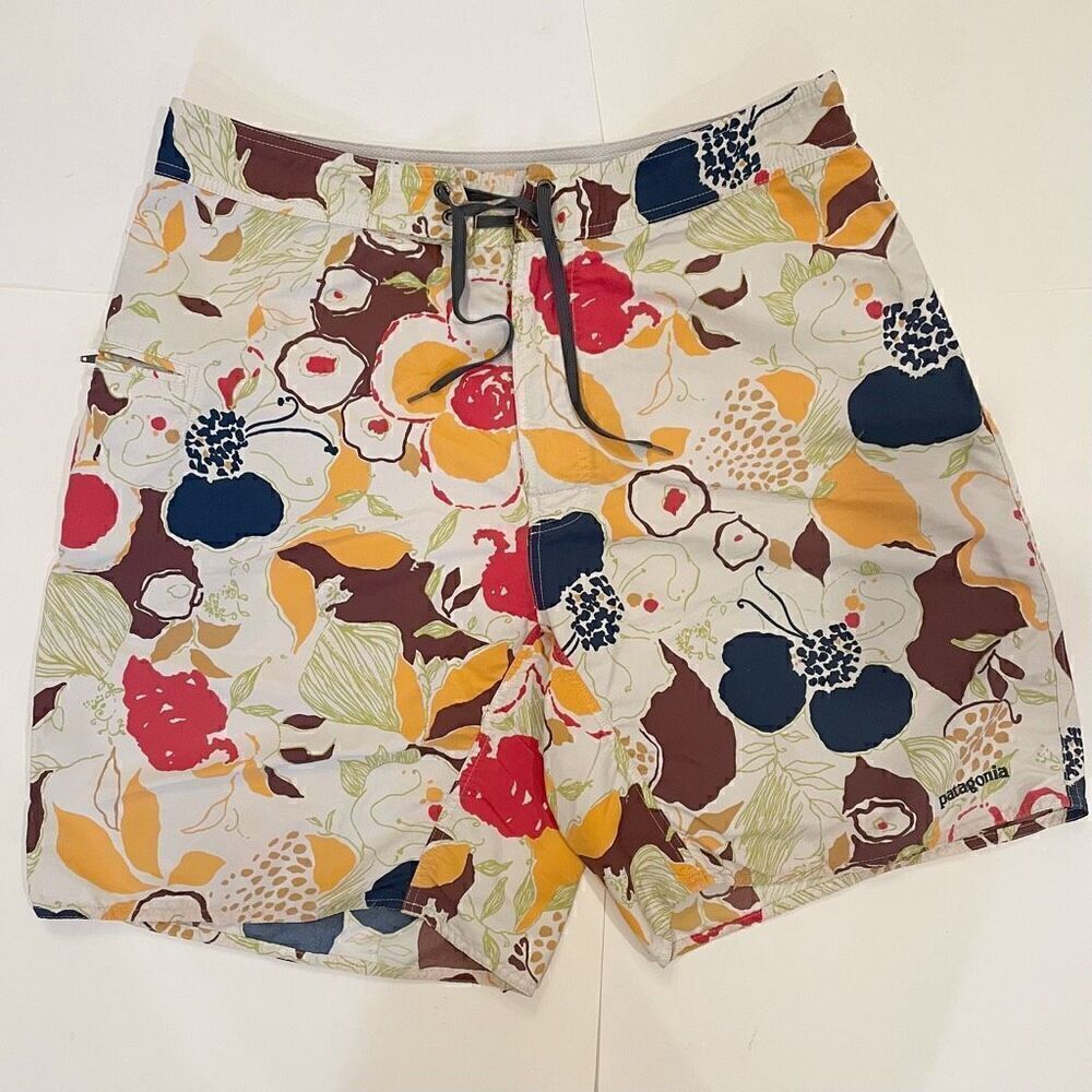 Patagonia Board Shorts Wavefarer Swim Trunks Size 36 Surf Beach Hawaiian Floral